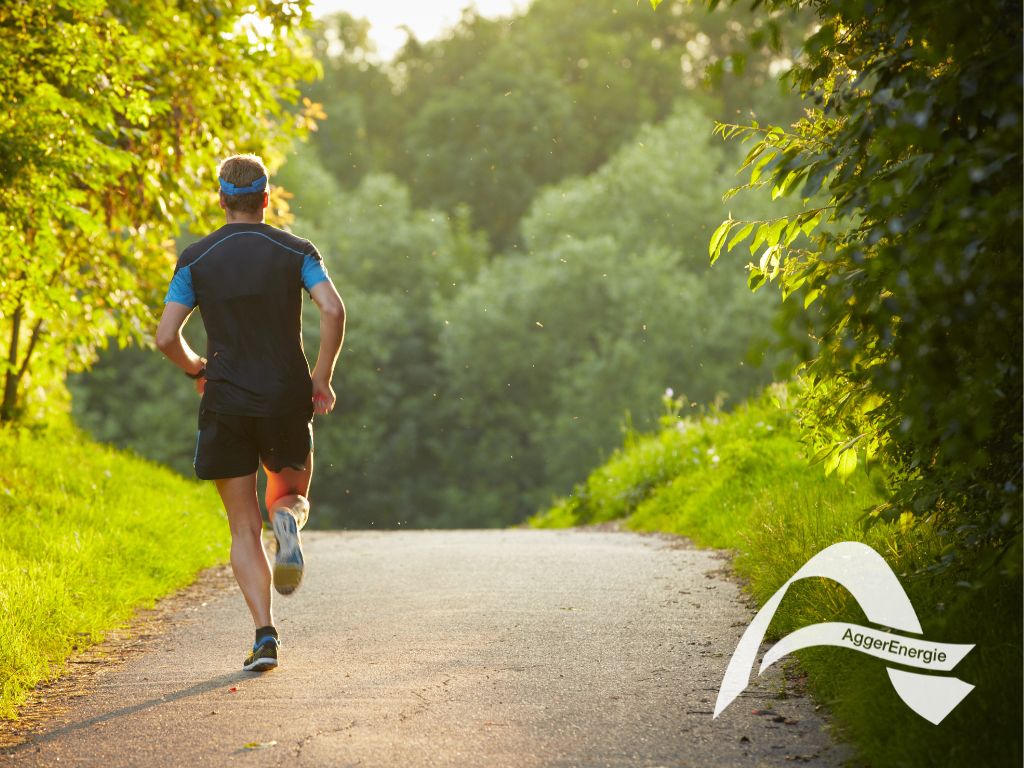Läufer der auf einem Weg joggt